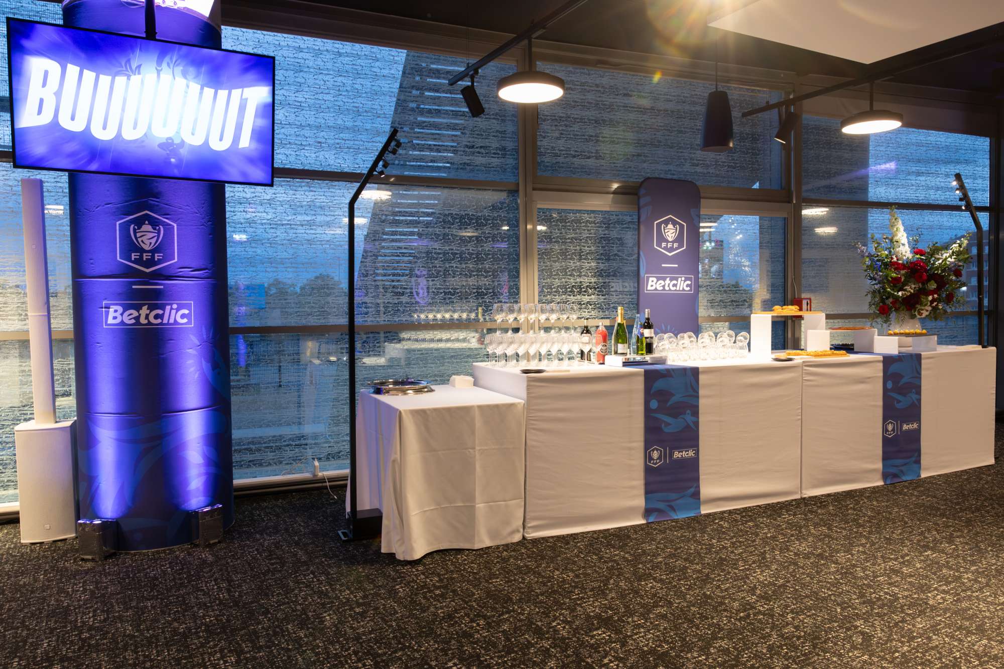 Photo d'un salon pour les partenaires lors de la finale de la Coupe de France au Stade de France