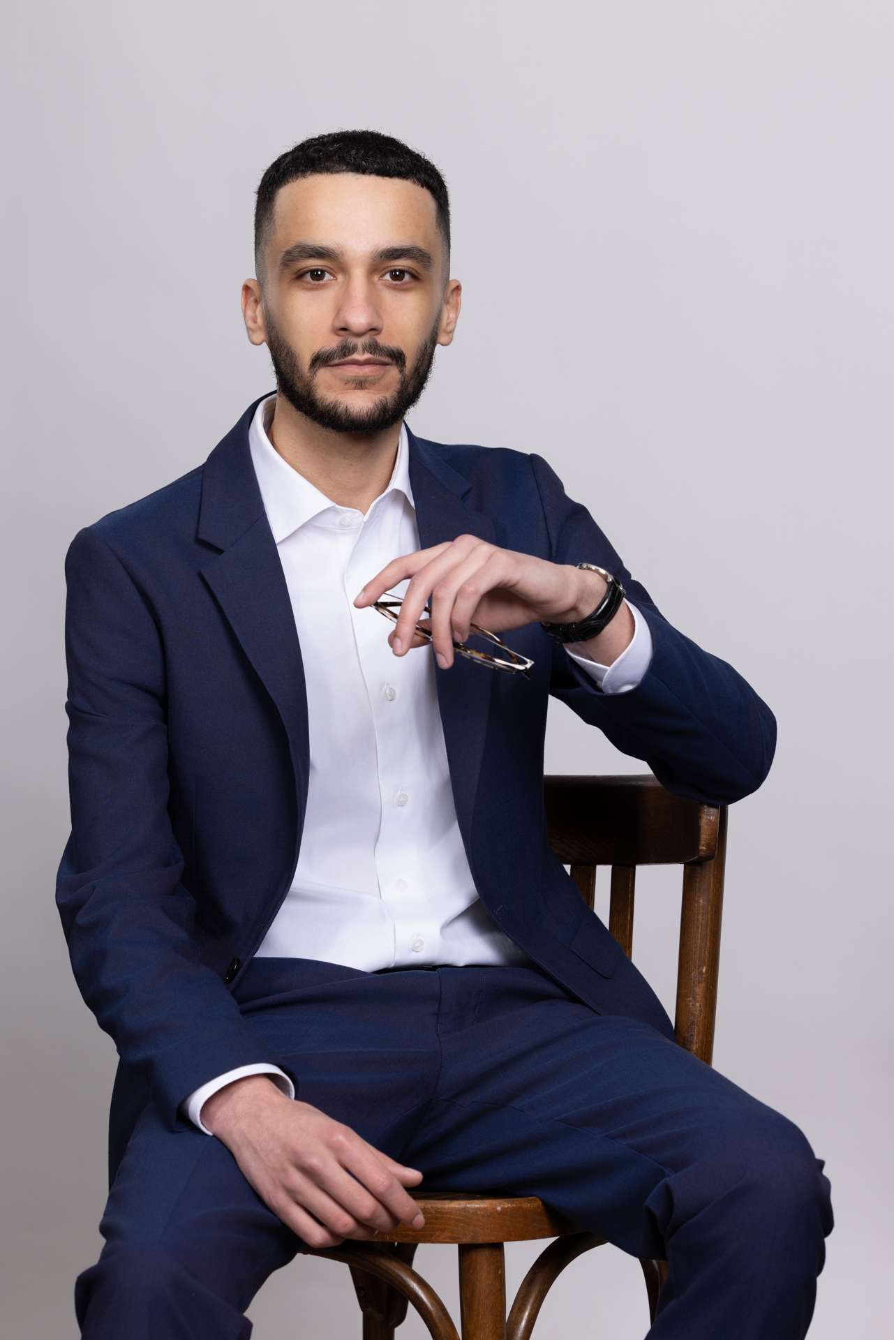 Portrait professionnel corporate par Antoine Ravet au studio photo à Paris ou en Vallée de Chevreuse.