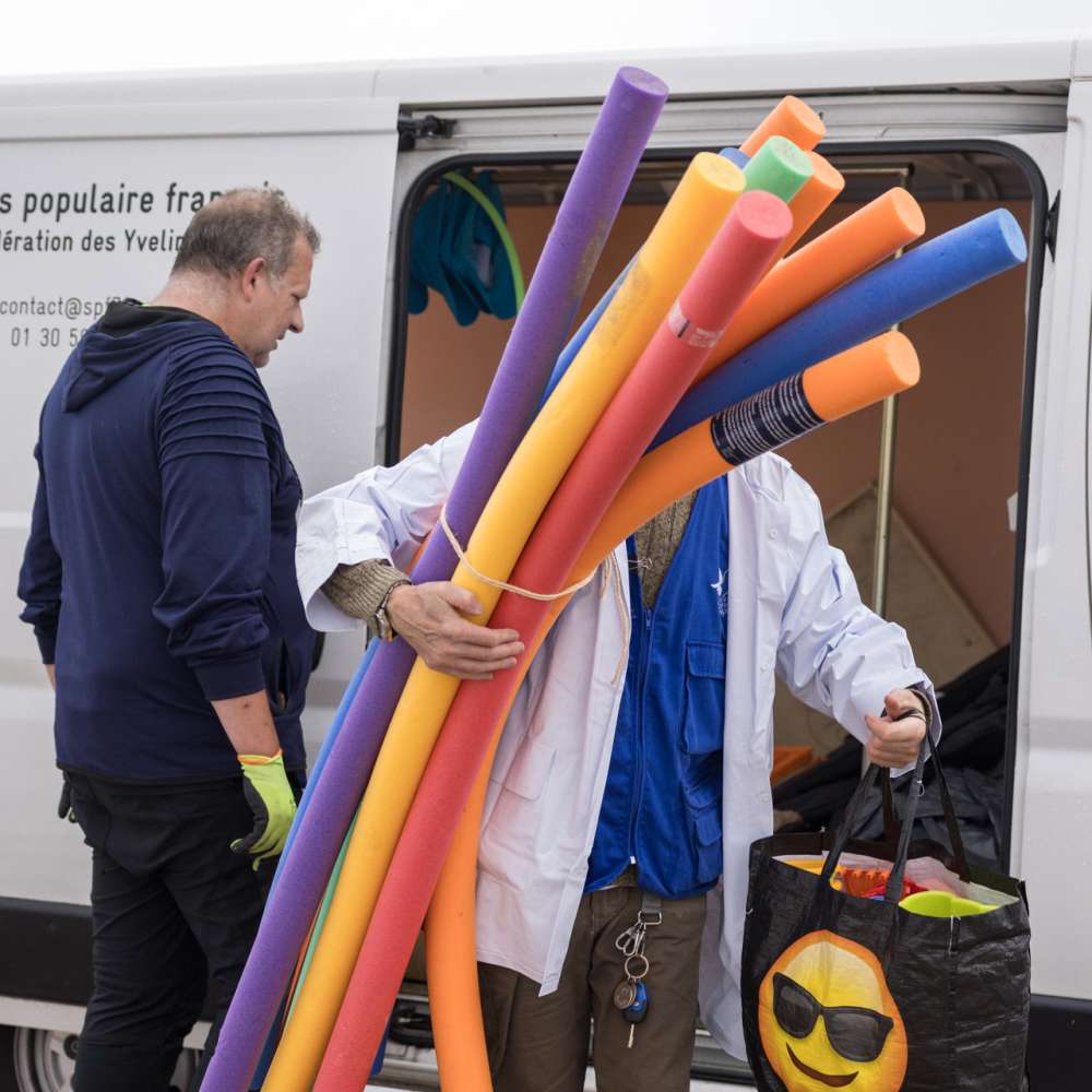 reportage lors de la journée des oubliés des vacances par antoine ravet photographe à Paris